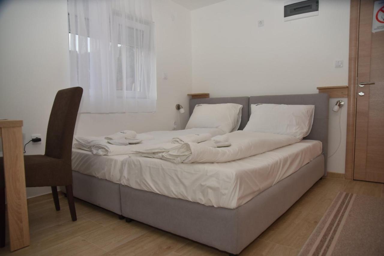 Čačak Vila Lux Nedeljkovic Gornja Trepca מראה חיצוני תמונה